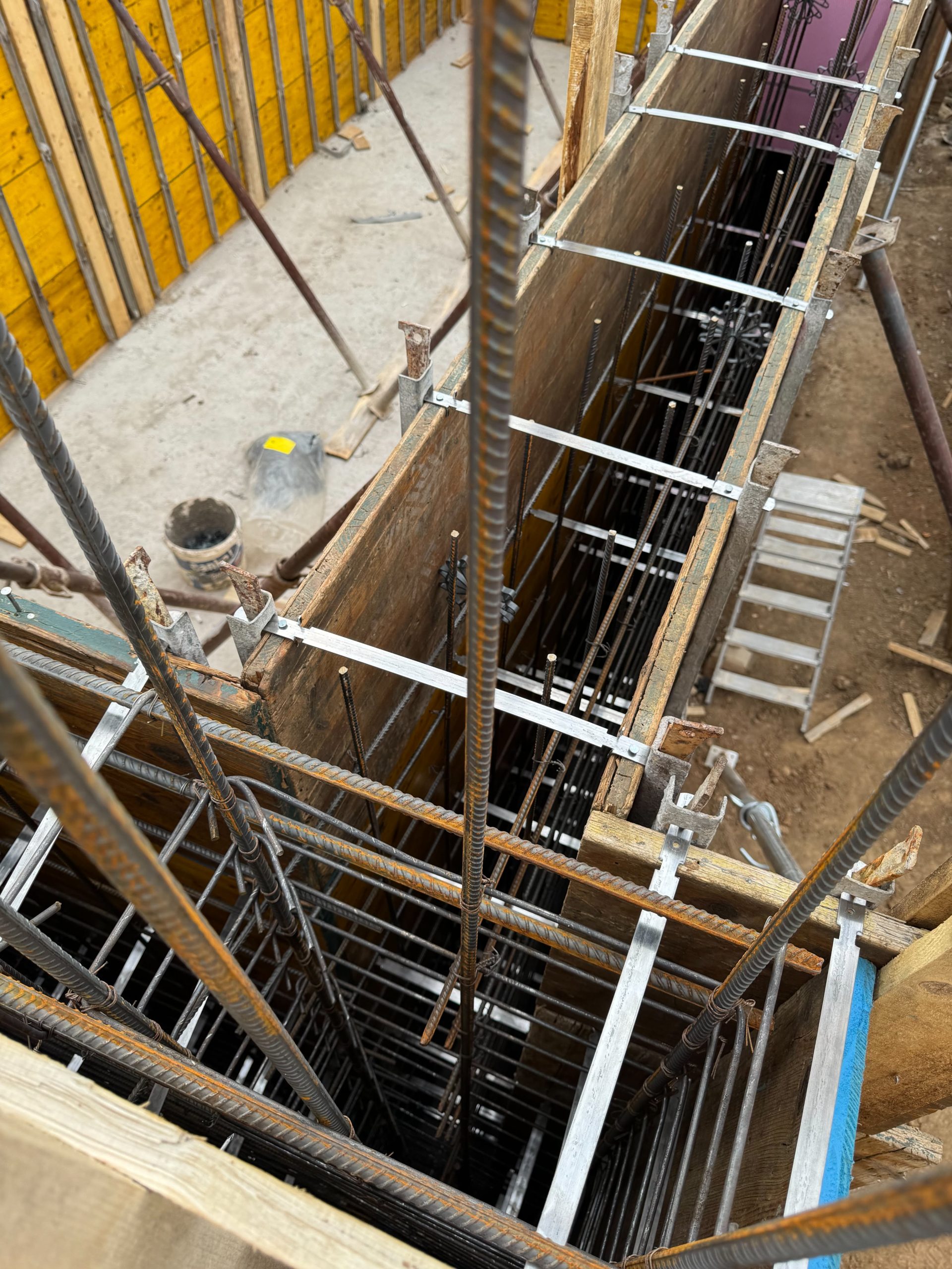 Construcții la roșu Oradea